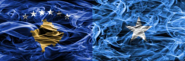 コソボの対ソマリア煙並べてフラグ — ストック写真