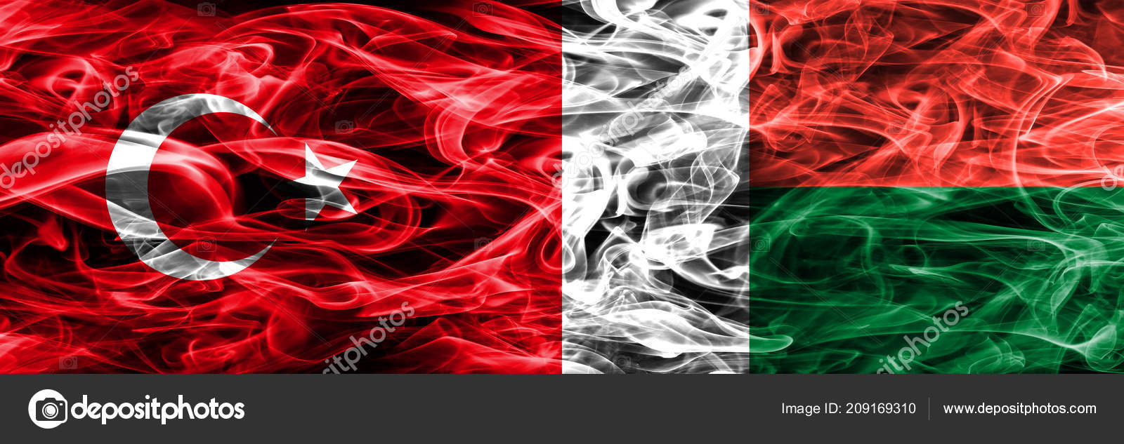 トルコ対マダガスカル煙サイド サイド配置フラグ 一緒にトルコとマダガスカルの国旗 ストック写真 C Vladem