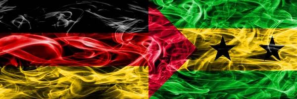 Alemania Santo Tomé Príncipe Banderas Humo Colocadas Lado Lado Alemán —  Fotos de Stock