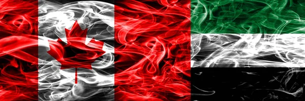Канада Проти Єднаних Арабських Еміратів Дим Прапори Розміщені Поруч Прапор — стокове фото