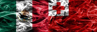 Meksika rakip Tonga duman bayrakları yan yana yerleştirilmiş. Tonga ve Meksika bayrağı birlikte
