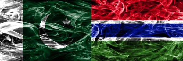 Pakistán Gambia Banderas Humo Colocadas Una Lado Otra Banderas Humo — Foto de Stock