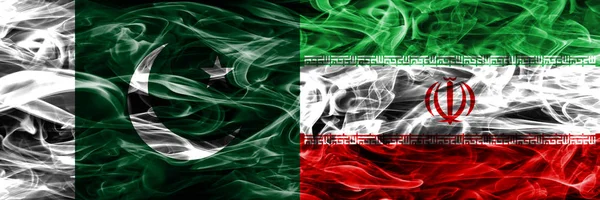 Pakistán Irán Banderas Humo Colocadas Una Lado Otra Banderas Humo — Foto de Stock