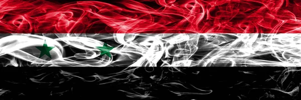 Syrië Jemen Rook Vlaggen Naast Elkaar Geplaatst Dikke Gekleurde Zijdeachtige — Stockfoto