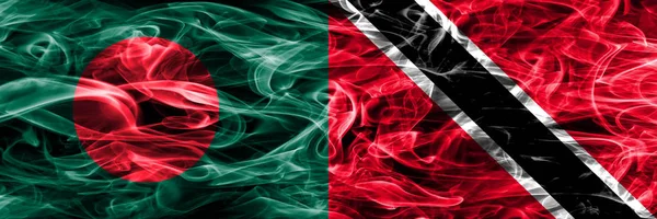 孟加拉 特立尼达和多巴哥的烟雾旗并排放置 孟加拉和特立尼达和多巴哥的厚颜色的丝质烟雾旗 — 图库照片