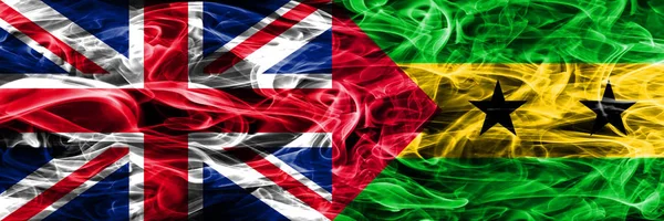 Reino Unido São Tomé Príncipe Bandeiras Fumaça Colocadas Lado Lado — Fotografia de Stock