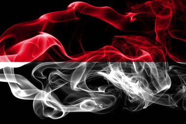 Monaco bayrağı renkli duman siyah arka plan üzerine izole yapılmış. Soyut ipeksi dalga arka plan.