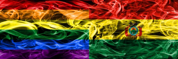 同性恋 玻利维亚烟旗并排放置 同性恋和玻利维亚厚颜色的丝绸烟雾旗 — 图库照片