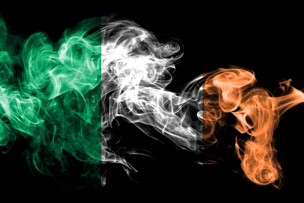 Bandiera Nazionale Irlanda Composta Fumo Colorato Isolato Sfondo Nero Astratto — Foto Stock