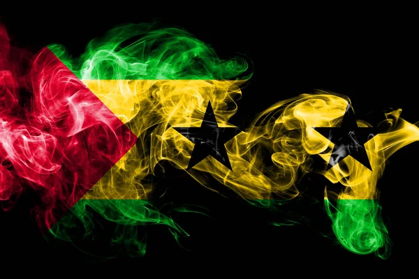 Sao Tomé Príncipe Nemzeti Zászlaja Készült Színes Füst Elszigetelt Fekete — Stock Fotó