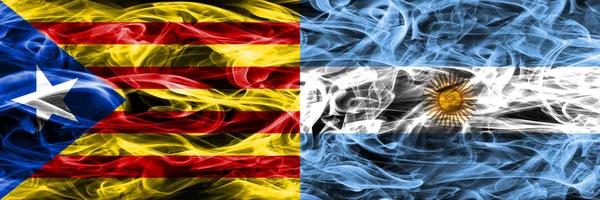 Каталония Против Аргентины Копируют Дымовые Флаги Размещенные Бок Бок Толстые — стоковое фото