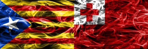 Каталония Тонга Копируют Дымовые Флаги Расположенные Бок Бок Толстые Цветные — стоковое фото