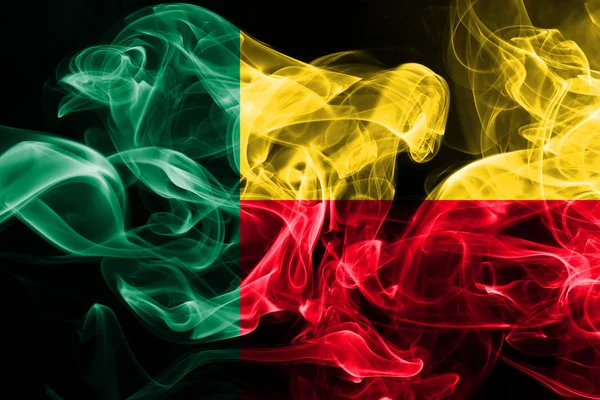 Bandiera Nazionale Del Benin Composta Fumo Colorato Isolato Sfondo Nero — Foto Stock