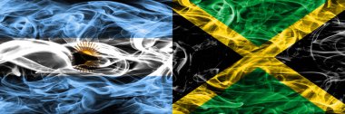 Arjantin vs Jamaika duman bayrakları yan yana yerleştirilmiş. Arjantin ve Jamaika ipeksi duman bayrakları renkli kalın