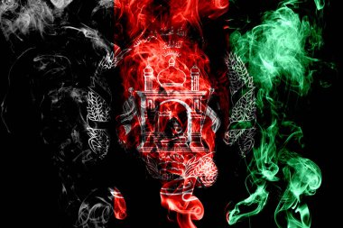 Afganistan'ın ulusal bayrak renkli duman siyah arka plan üzerine izole yapılmış