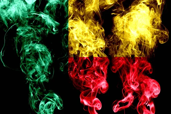 Bandiera Nazionale Del Benin Composta Fumo Colorato Isolato Sfondo Nero — Foto Stock