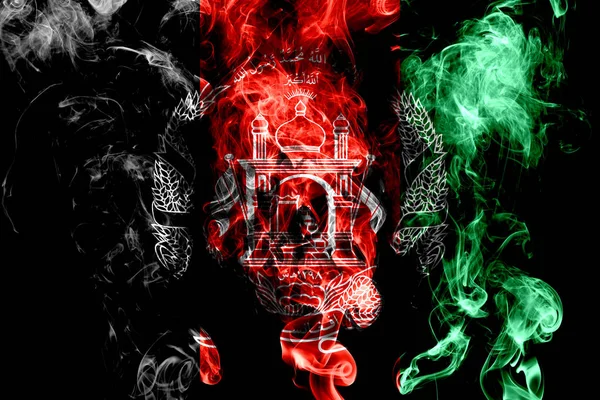 Afganistan'ın ulusal bayrak renkli duman siyah arka plan üzerine izole yapılmış