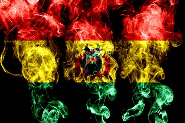 玻利维亚国旗由黑色背景的有色烟雾制成 — 图库照片