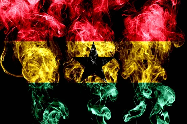 加纳国旗由黑色背景的有色烟雾制成 — 图库照片