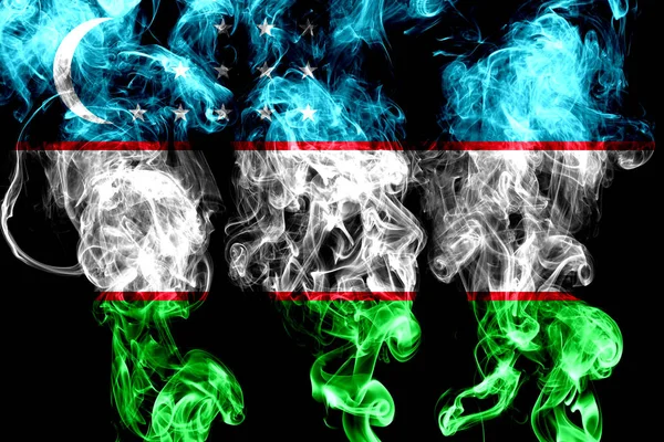 Bandera Nacional Uzbekistán Hecha Humo Color Aislado Sobre Fondo Negro — Foto de Stock