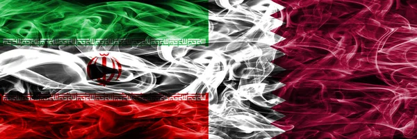 Irán Qatar Banderas Humo Colocadas Lado Lado Banderas Humo Sedoso —  Fotos de Stock