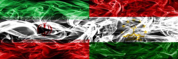 Írán Tádžikistán Kouřit Příznaky Které Jsou Umístěny Vedle Sebe Silný — Stock fotografie