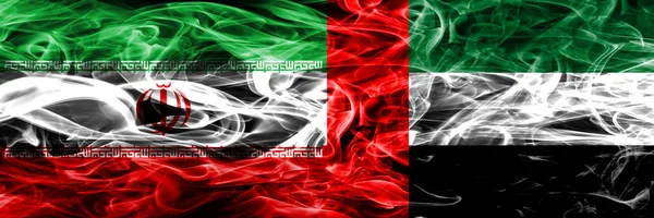 Drapeaux Fumigènes Iran Émirats Arabes Unis Placés Côte Côte Drapeaux — Photo
