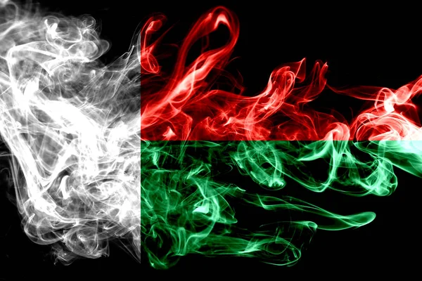 Bandera Nacional Madagascar Hecha Humo Color Aislado Sobre Fondo Negro — Foto de Stock