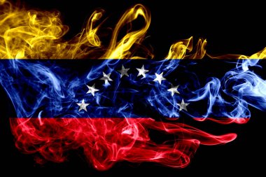 Venezuela Ulusal bayrak renkli duman siyah arka plan üzerine izole yapılmış. Soyut ipeksi dalga arka plan.