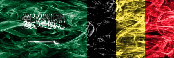 Saúdská Arábie Belgie Kouřit Příznaky Které Jsou Umístěny Vedle Sebe — Stock fotografie