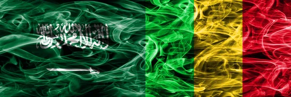 Arábia Saudita Mali Bandeiras Fumaça Colocadas Lado Lado Bandeiras Fumo — Fotografia de Stock