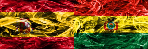 Bandiere Fumogene Spagna Bolivia Affiancate Bandiere Fumo Spesse Colorate Setose — Foto Stock