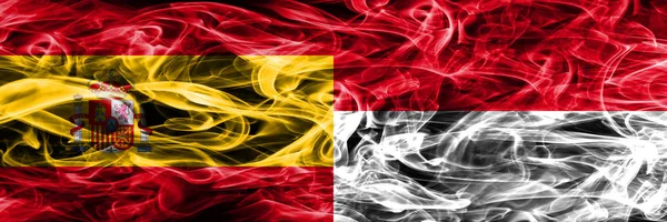 Іспанії Проти Монако Дим Прапори Розміщені Поруч Товста Кольорові Шовковистою — стокове фото