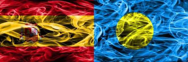Spanien Palau Rök Flaggor Placeras Sida Vid Sida Tjock Färgad — Stockfoto