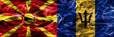 Makedonya vs Barbados renkli kavramı duman bayrakları yan yana yerleştirilmiş