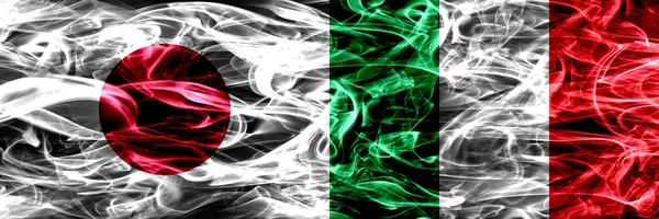 Japonia Włochy Włoskie Flagi Dym Umieszczone Obok Siebie — Zdjęcie stockowe