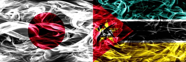 Ιαπωνία Μοζαμβίκη Μοζαμβίκης Καπνού Σημαίες Που Τοποθετούνται Δίπλα Δίπλα — Φωτογραφία Αρχείου
