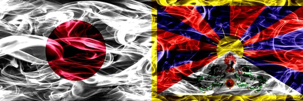 Japonia Tybetu Tybetańskie Flagi Dym Umieszczone Obok Siebie — Zdjęcie stockowe
