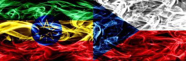 Etiyopya vs Çek Cumhuriyeti renkli duman bayrakları yan yana yerleştirilmiş