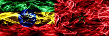 Etiyopya vs Fas, Fas renkli bayrakları yan yana yerleştirilmiş duman