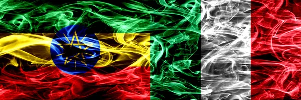 Etiyopya – İtalya, İtalyan renkli bayrakları yan yana yerleştirilmiş duman