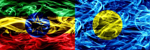 Etiyopya vs Palau, Palaulan renkli duman bayrakları yan yana yerleştirilir.