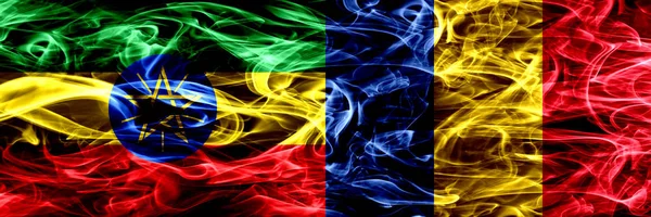 Etiópia Roménia Bandeiras Fumaça Coloridas Romenas Colocadas Lado Lado — Fotografia de Stock