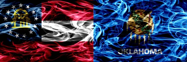 Джорджия Против Оклахомы Цветовая Концепция Дымовых Флагов Расположенных Рядом Соединенные — стоковое фото