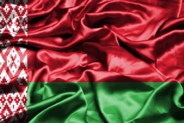 Beyaz Rusya bayrağı rüzgarda dalgalanıyor