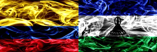 Колумбія Проти Лесото Дим Прапори Розміщені Поруч Товста Кольорові Шовковистою — стокове фото