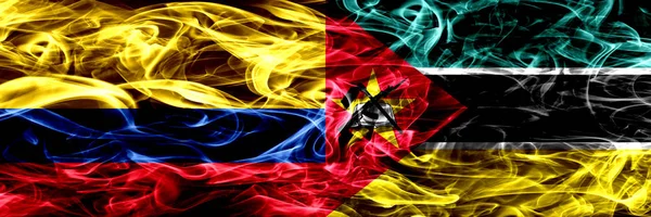 Kolumbie Mosambik Mosambické Kouřit Příznaky Které Jsou Umístěny Vedle Sebe — Stock fotografie