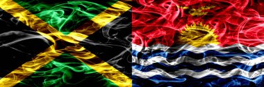 Jamaika vs Kiribati duman bayrakları yan yana yerleştirilmiş. Jamaika ve Kiribati ipeksi duman bayrakları renkli kalın