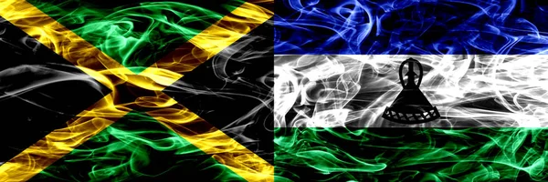 Jamaica Lesotho Smoke Flags Nebeneinander Platziert Dicke Seidige Rauchfahnen Von — Stockfoto