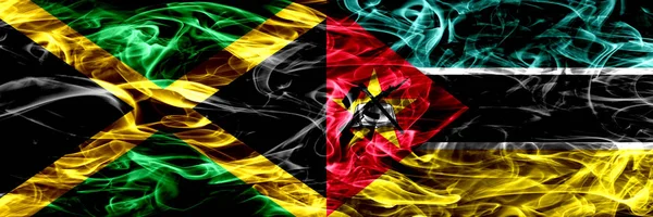 Jamajka Mosambik Mosambické Kouřit Příznaky Které Jsou Umístěny Vedle Sebe — Stock fotografie